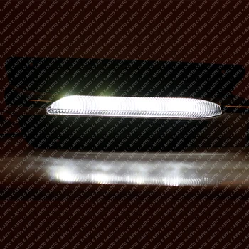 Araba Sol Sağ ön tampon ızgarası Kalıplama LED Sis Lambası DRL gündüz çalışan far Mercedes Benz İçin W204 C Sınıfı 2012 2013 2014 5