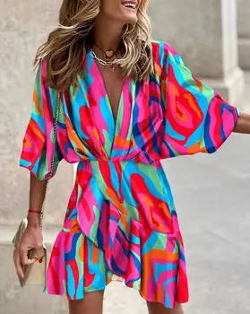 Elbiseler Kadınlar için 2022 Yaz Moda Batwing Kollu Fırfır Etek Soyut Baskı Rahat V Yaka Yarım Kollu Mini Tatil Elbise
