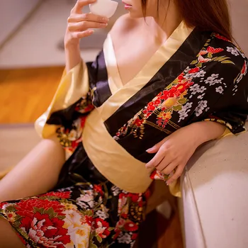 Seksi Derin V Yaka Kimono Saten Çiçek Baskılı Kıyafeti Kısa bornoz Geleneksel Marka Kadın Japon kimono geleneksel