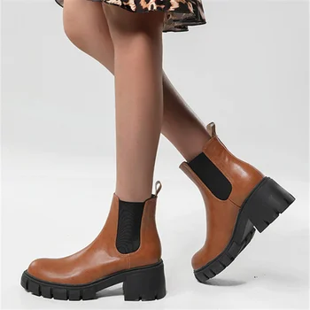 Yeni Stil kadın yarım çizmeler platform ayakkabılar Düşük Topuklu Slip-On serseri ayakkabı Kaymaz Taban Moda Bayan Streç kısa çizmeler 2022