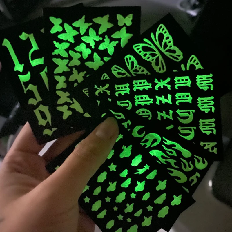 6 Sayfalık Glow Karanlık Nail Art Sticker Çıkartması Canlı 3D Kelebek Tasarım Aydınlık Süslemeleri Tırnak Çıkartmaları TNL2354345-23536 0