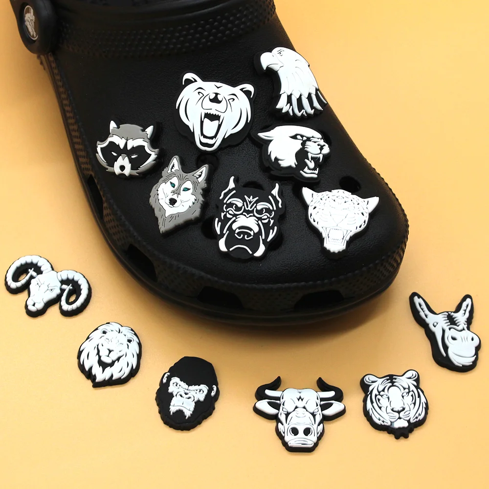 Yeni 1 adet jıbz croc Yakışıklı hayvan avatar ayakkabı takılar DIY Siyah ve beyaz Aksesuarları ayakkabı tokası Dekorasyon erkekler çocuklar hediyeler